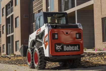 Máy xúc trượt BOBCAT S450